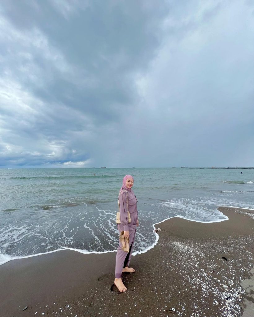 healing di pantai biru