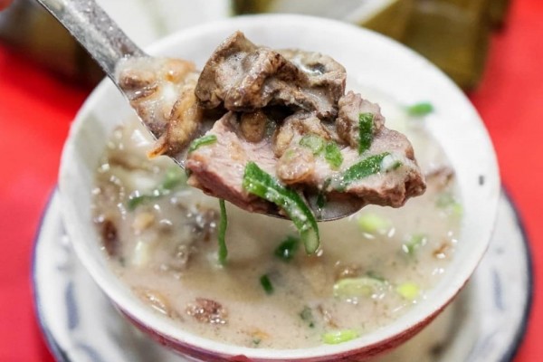 coto kuah putih daeng sirua