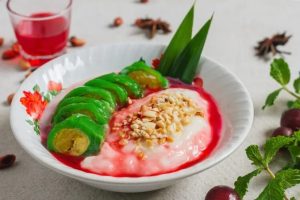 es pisang ijo takjil khas makassar