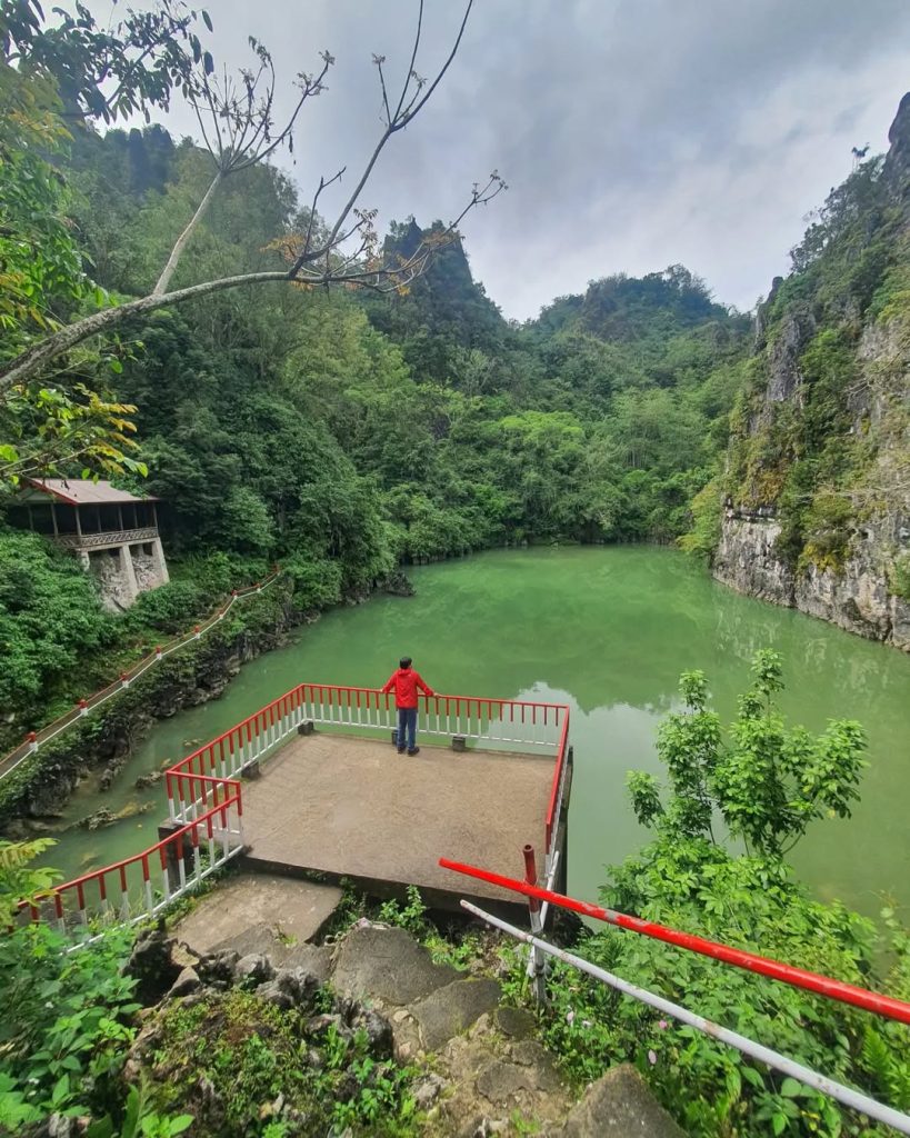 pesona danau limbong