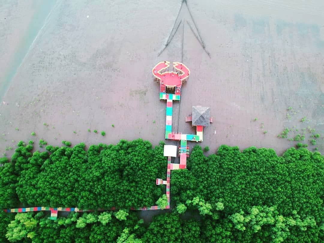Pantai Pinggir Tol Makassar